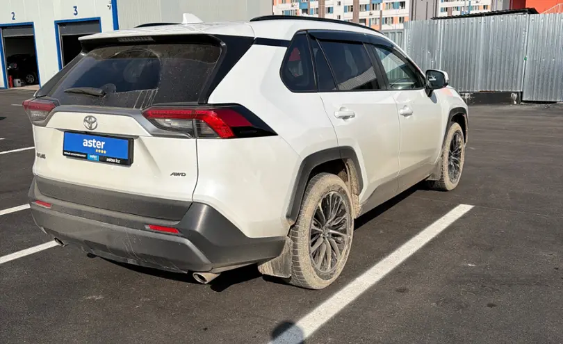 Toyota RAV4 2021 года за 13 000 000 тг. в Алматы фото 5