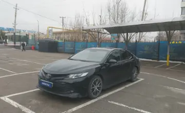 Toyota Camry 2018 года за 10 500 000 тг. в Алматы фото 1