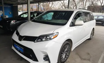 Toyota Sienna 2020 года за 16 000 000 тг. в Алматы фото 1