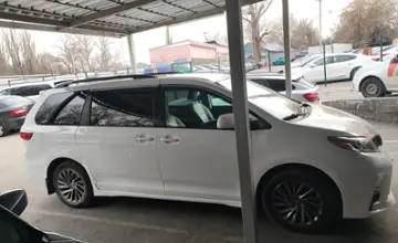 Toyota Sienna 2020 года за 16 000 000 тг. в Алматы фото 4