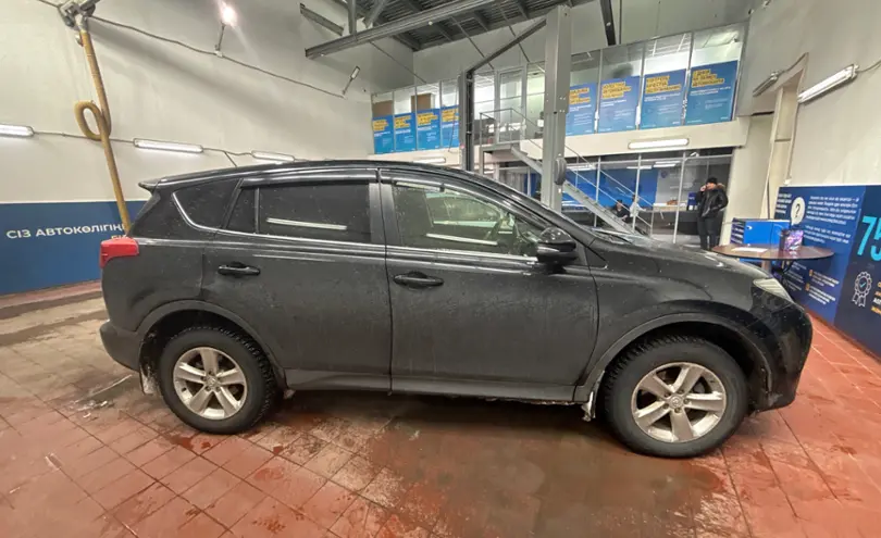Toyota RAV4 2013 года за 9 300 000 тг. в Астана фото 4