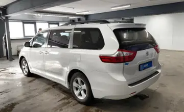 Toyota Sienna 2017 года за 14 000 000 тг. в Астана фото 4