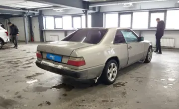 Mercedes-Benz W124 1988 года за 900 000 тг. в Астана фото 3