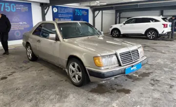 Mercedes-Benz W124 1988 года за 900 000 тг. в Астана фото 2