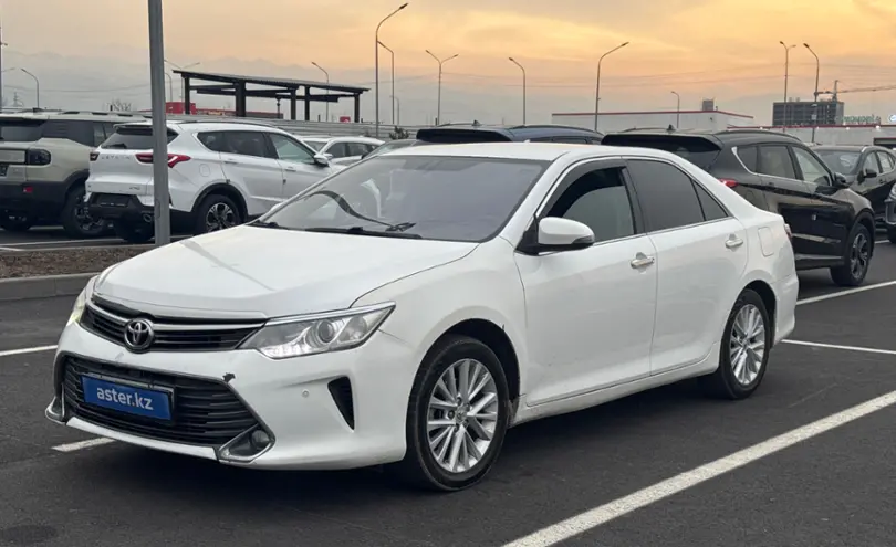 Toyota Camry 2015 года за 10 000 000 тг. в Алматы