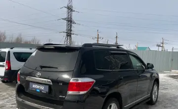 Toyota Highlander 2012 года за 12 500 000 тг. в Уральск