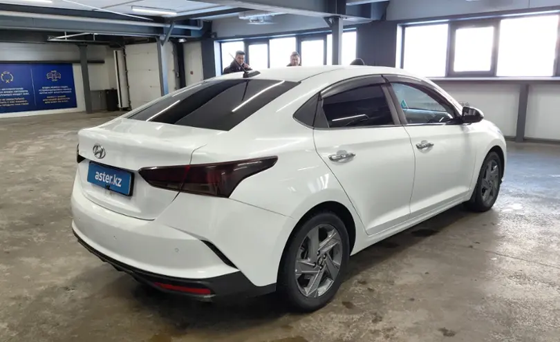 Hyundai Accent 2020 года за 9 300 000 тг. в Астана фото 3