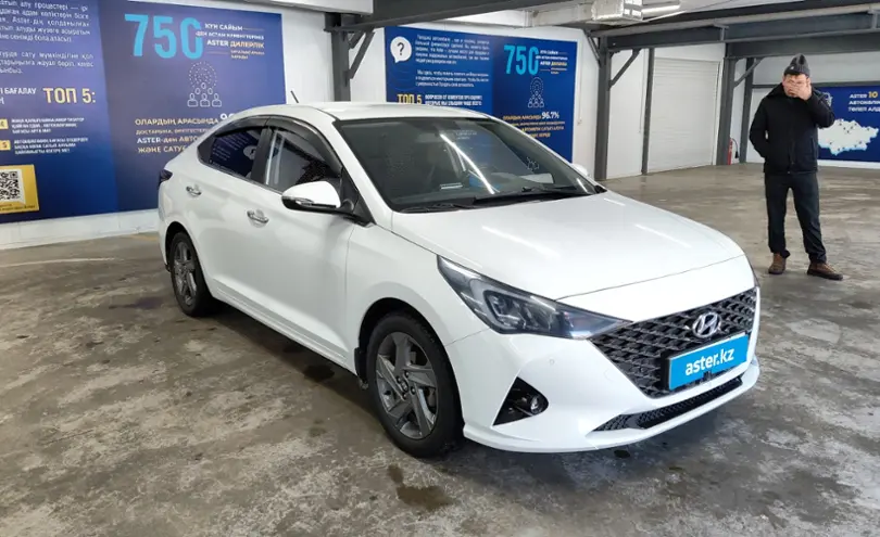 Hyundai Accent 2020 года за 9 300 000 тг. в Астана фото 2