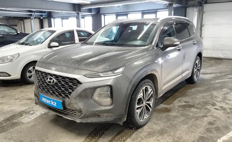 Hyundai Santa Fe 2020 года за 13 300 000 тг. в Астана