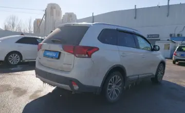 Mitsubishi Outlander 2017 года за 9 200 000 тг. в Шымкент фото 3