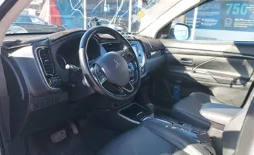 Mitsubishi Outlander 2017 года за 9 200 000 тг. в Шымкент фото 5