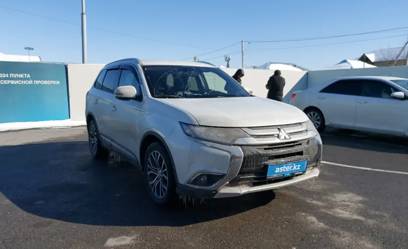 Mitsubishi Outlander 2017 года за 9 200 000 тг. в Шымкент фото 2