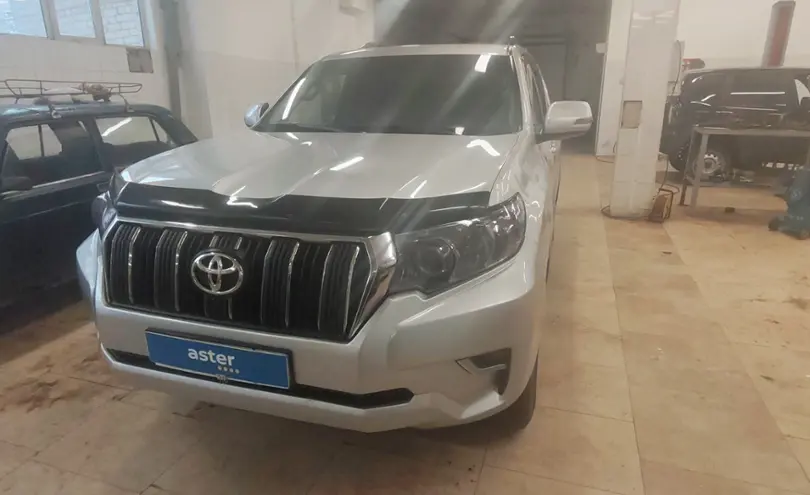 Toyota Land Cruiser Prado 2019 года за 24 000 000 тг. в Актобе
