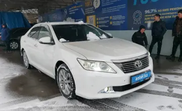 Toyota Camry 2011 года за 9 500 000 тг. в Шымкент фото 2