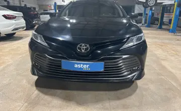 Toyota Camry 2018 года за 12 500 000 тг. в Караганда фото 2