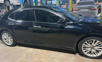 Toyota Camry 2018 года за 12 500 000 тг. в Караганда фото 4