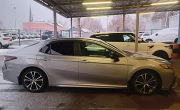 Toyota Camry 2020 года за 11 000 000 тг. в Алматы фото 4