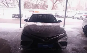 Toyota Camry 2020 года за 11 000 000 тг. в Алматы фото 2