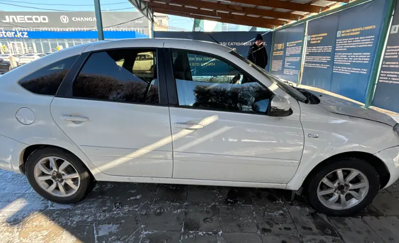 LADA (ВАЗ) Granta 2017 года за 2 500 000 тг. в Талдыкорган фото 4