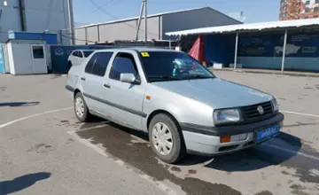 Volkswagen Vento 1993 года за 1 800 000 тг. в Шымкент фото 2