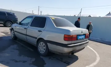Volkswagen Vento 1993 года за 1 800 000 тг. в Шымкент фото 4