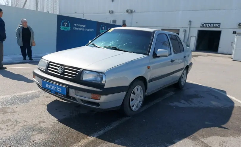 Volkswagen Vento 1993 года за 1 800 000 тг. в Шымкент