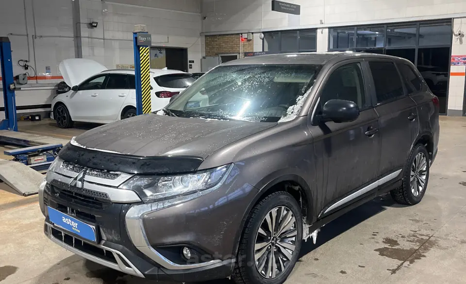 Mitsubishi Outlander 2019 года за 10 700 000 тг. в Караганда