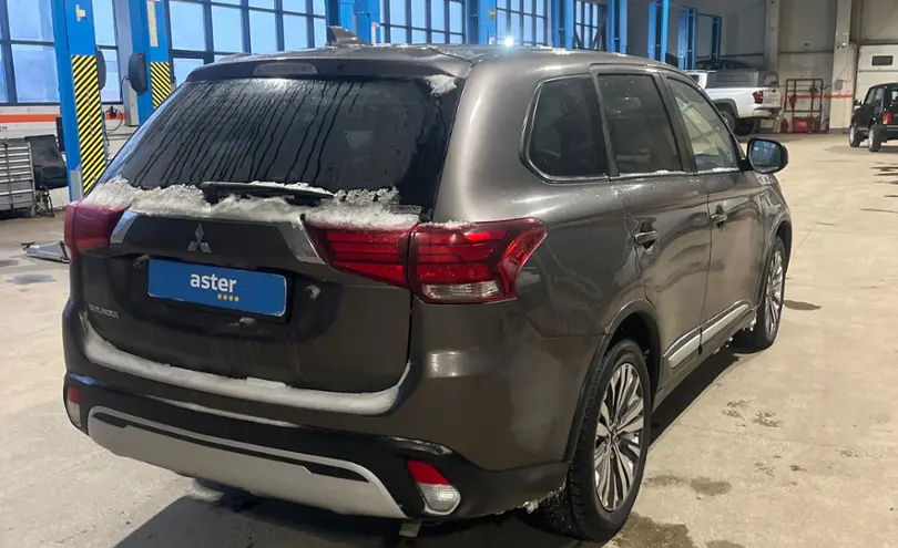 Mitsubishi Outlander 2019 года за 10 700 000 тг. в Караганда фото 5