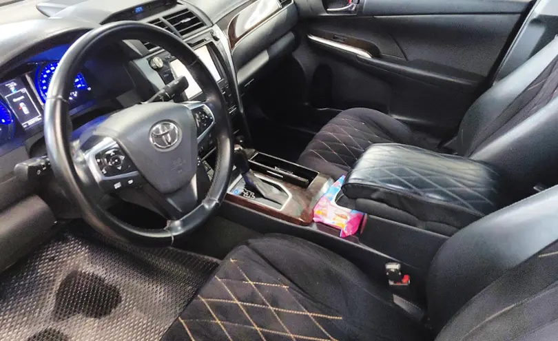 Toyota Camry 2016 года за 11 500 000 тг. в Астана фото 5