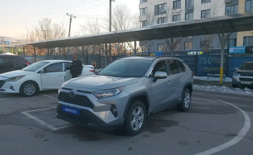 Toyota RAV4 2019 года за 14 000 000 тг. в Алматы