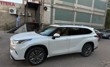 Toyota Highlander 2022 года за 24 000 000 тг. в Астана фото 4