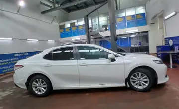 Toyota Camry 2021 года за 11 500 000 тг. в Астана фото 4