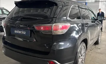 Toyota Highlander 2014 года за 13 000 000 тг. в Петропавловск