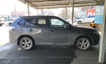 Mitsubishi Outlander 2013 года за 5 850 000 тг. в Алматы фото 4