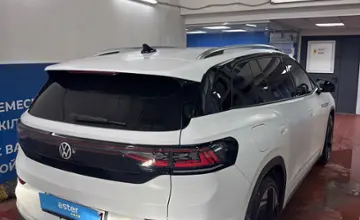 Volkswagen ID.6 2023 года за 17 000 000 тг. в Астана
