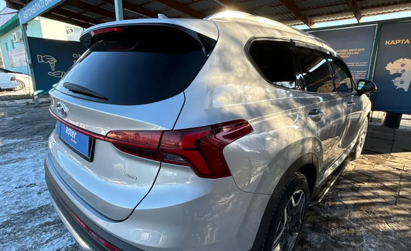 Hyundai Santa Fe 2021 года за 16 500 000 тг. в Талдыкорган фото 5