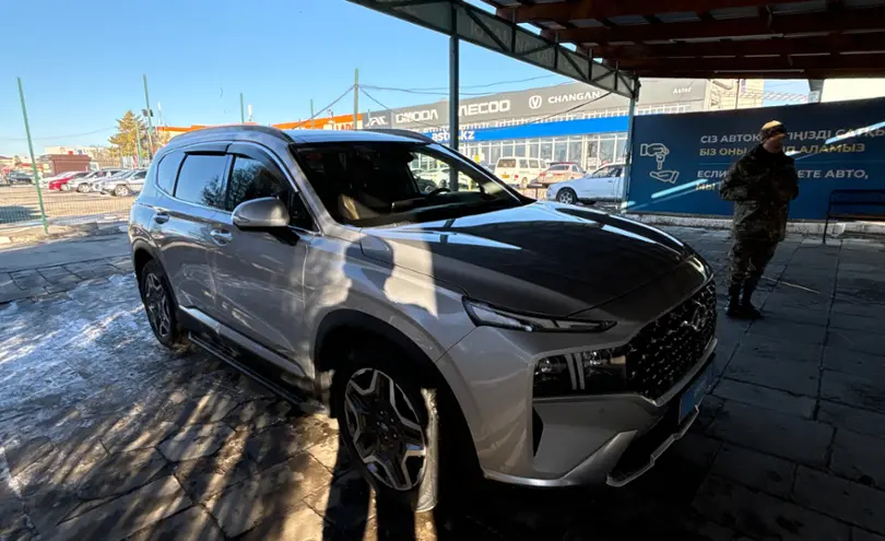 Hyundai Santa Fe 2021 года за 16 500 000 тг. в Талдыкорган фото 3