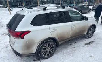 Mitsubishi Outlander 2017 года за 8 500 000 тг. в Астана фото 4