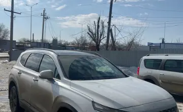 Hyundai Santa Fe 2019 года за 12 500 000 тг. в Уральск фото 3