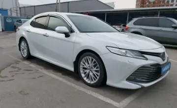 Toyota Camry 2018 года за 13 000 000 тг. в Шымкент фото 2