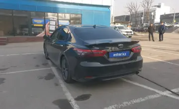 Toyota Camry 2019 года за 13 800 000 тг. в Алматы фото 4