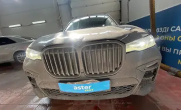BMW X7 2020 года за 40 000 000 тг. в Астана фото 2