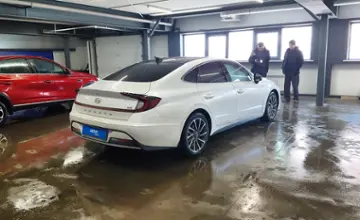 Hyundai Sonata 2020 года за 10 500 000 тг. в Астана фото 3