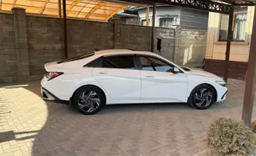 Hyundai Elantra 2024 года за 8 900 000 тг. в Алматы фото 3