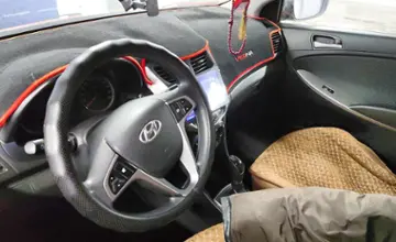 Hyundai Solaris 2016 года за 6 000 000 тг. в Астана фото 5