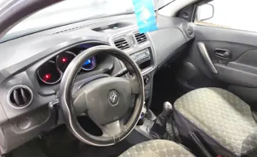 Renault Logan 2018 года за 3 050 000 тг. в Астана фото 5