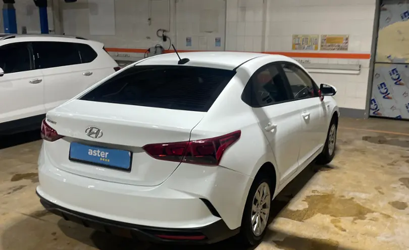 Hyundai Accent 2020 года за 5 300 000 тг. в Караганда фото 5