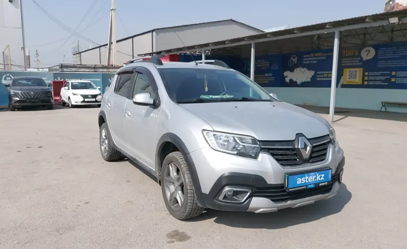 Renault Sandero 2020 года за 6 000 000 тг. в Шымкент фото 2
