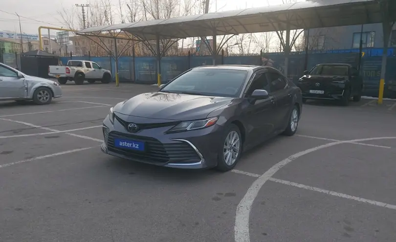 Toyota Camry 2023 года за 13 800 000 тг. в Алматы