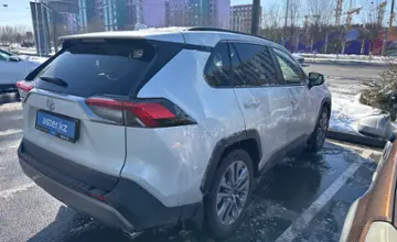 Toyota RAV4 2023 года за 19 000 000 тг. в Шымкент